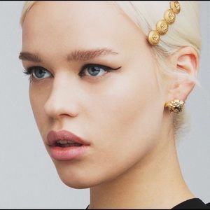 Never worn, in the box (included) Versace Barrett